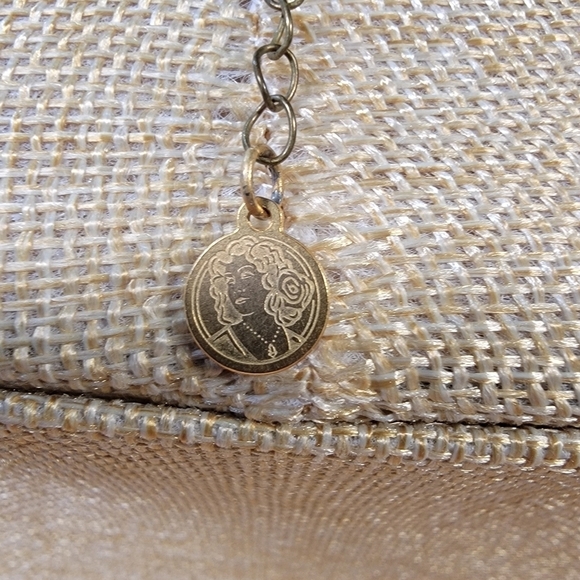 Bou Cou Long Boho Necklace Gold Tone thin chain with Yarn Fan Tassel - Picture 10 of 17